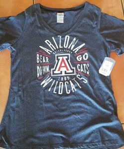 NWT, University of Arizona  Short Sleeve Tshirt